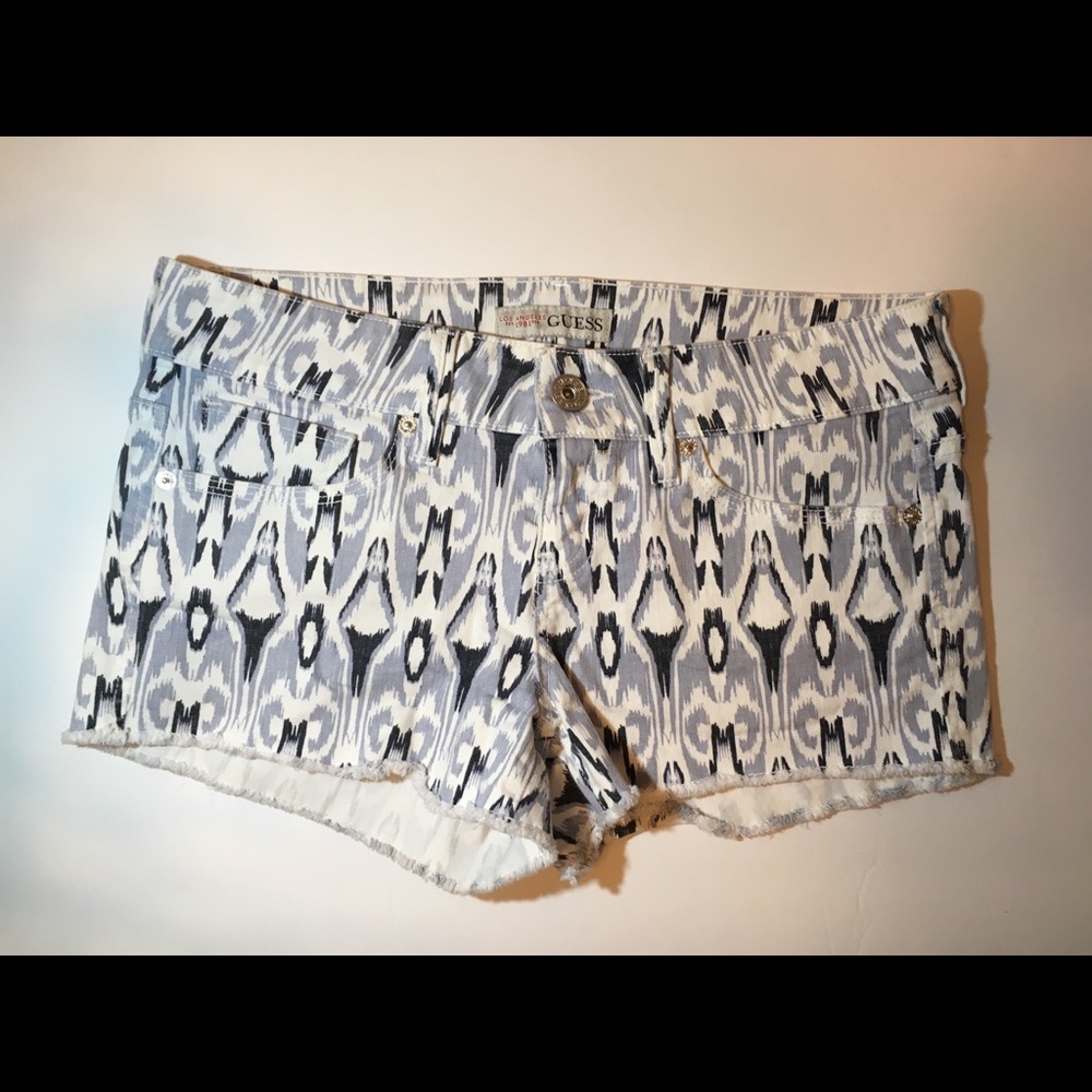 🌲GUESS Gray Fringed Geometric Print Shorts Size 4
